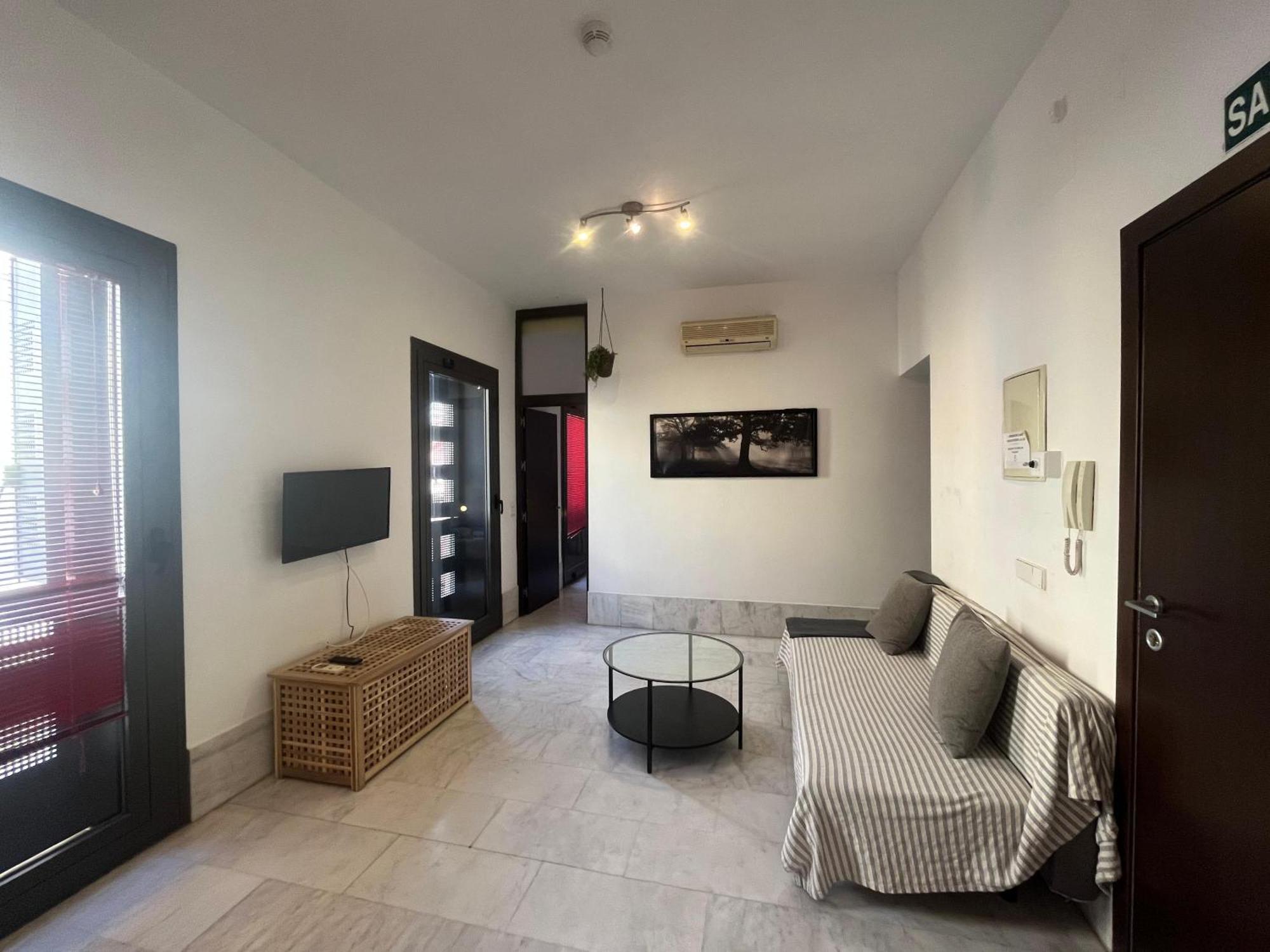 Apartament Center Confort 8 *